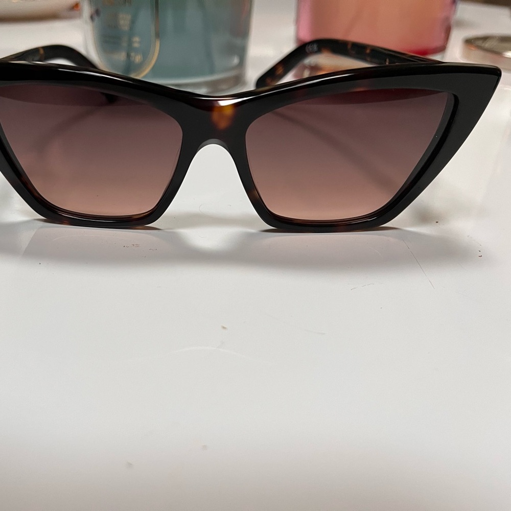 Quay Australia Set in stone Tortoise Shell Cat-Eye Sunglasses